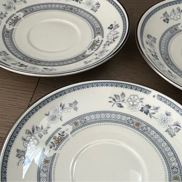 Minton “Penrose” Bone China Saucers – Set of 3 – Made in England - Picture 2 of 7